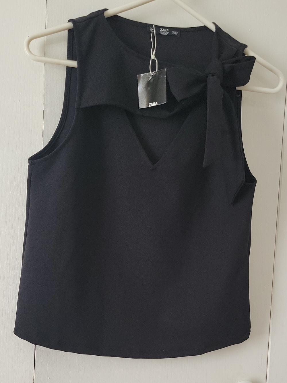 Zara Black Sleeveless V-Neck Top with Shoulder Bow